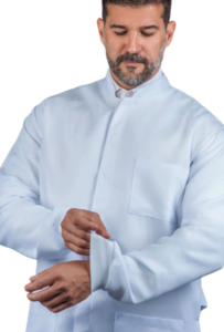 Jaleco masculino gola padre: uma tendência no mundo médico?